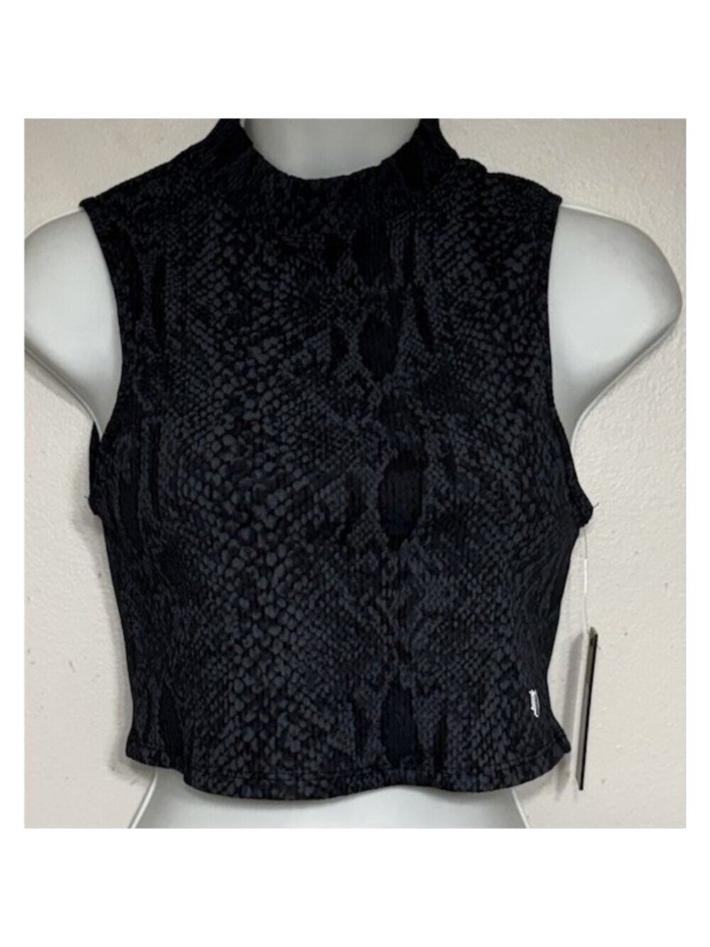 Eleven Stay Free Mock Neck Tank Women’s Small Crop NEW